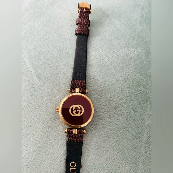 The CUTEST GUCCI watch model💖💖 - Picture 9 of 13